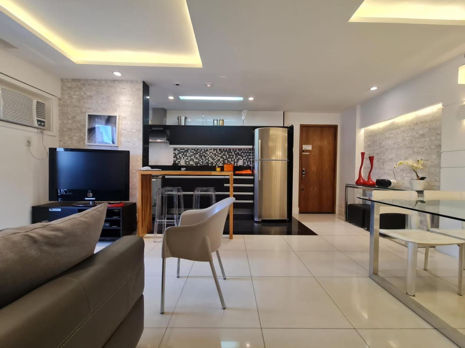 Apartamento 2 Bedrooms 2 Baths Apartment. 3 Blocks From Ipanema Beach. Prime Location. Río de Janeiro