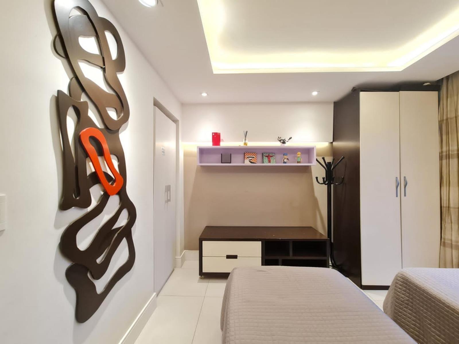 2 Bedrooms 2 Baths Apartment. 3 Blocks From Ipanema Beach. Prime Location. * Río de Janeiro